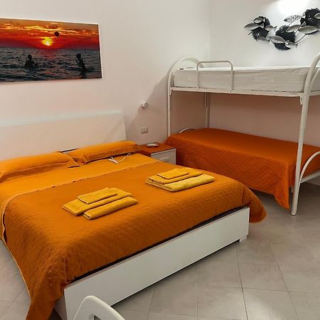 La Terrazza Sul Mare Appartement Santa Maria al Bagno Buitenkant foto